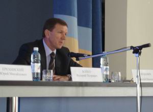  Строить рад, да стройматериалы не пускают