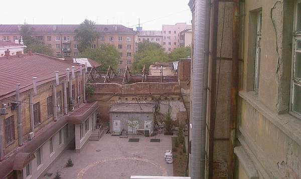 "Пионер" - памятникам пример