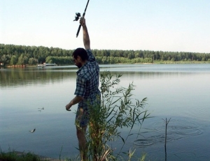 Удочка только нужна и река