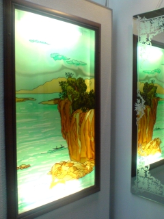 Стенд мастерской стекла и зеркала "Сатурн"