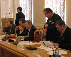 Депутаты рвутся на борьбу с кризисом