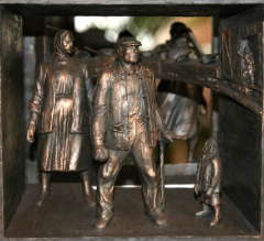 Макет памятника омичам-труженикам тыла