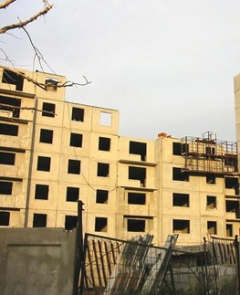 Вместо новоселий - суды