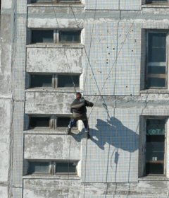 Кое-кто уже впереди