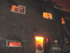 Пожар на ул. Сыропятская в Омске