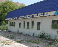 Приставы убрали торговый павильон в Омске