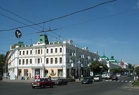 здание бывшей гостиницы "Октябрь"