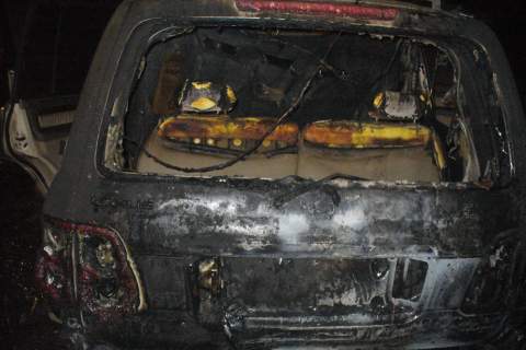 Сгоревший автомобиль "Лексус"