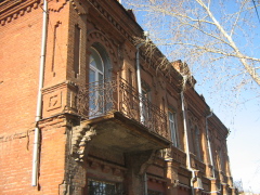 "Дом братьев Колмаковых" в Омске со стороны ул. Лермонтова