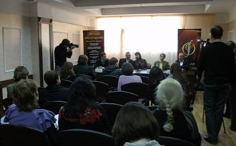 Пресс-конференция в Концертном зале