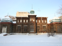 Памятник на улице Музейная, 3 в Омске