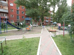 Двор жилого дома по улице Чкалова