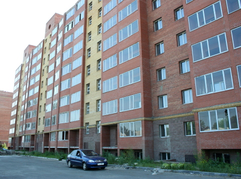 Строящийся дом на улице Герцена в Омске