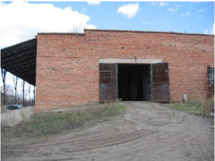 Здание по ул. Косенкова в поселке Береговой в Омске