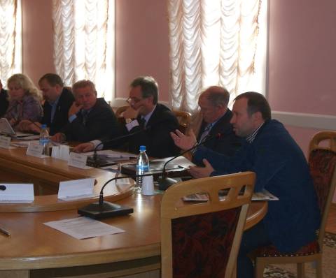 Юрий Федотов на комитете Омского городского Совета