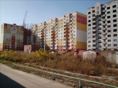 Дома по улице Малиновского в Омске