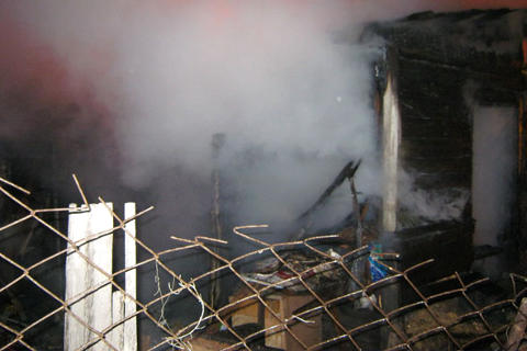 Пожар в 3-м Украинском переулке в Омске 