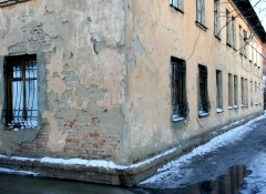 Жилой дом по ул. 14-я Северная, 151 в Омске