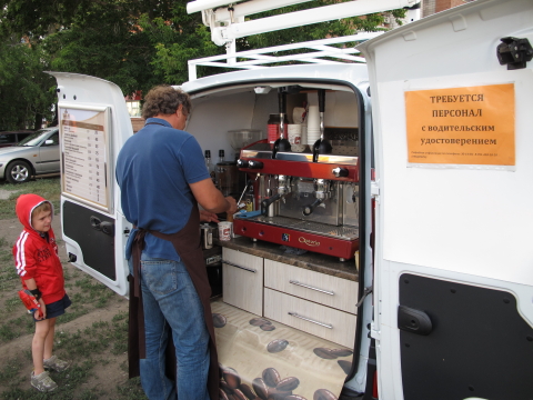 Сеть мобильных кофеен "КофевароФФ" в Омске