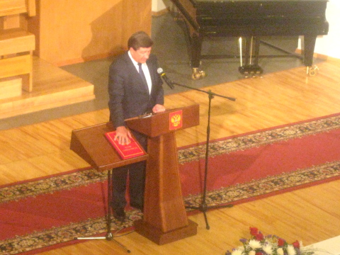 Вячеслав Двораковский приносит присягу