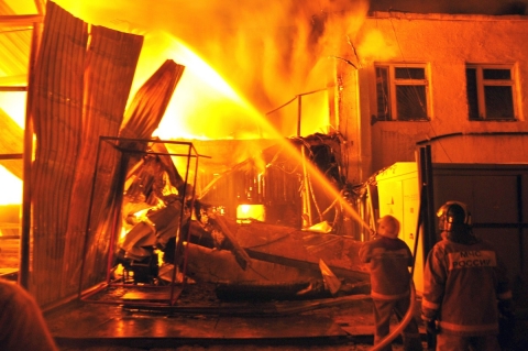 Пожар по ул. 2-я Казахстанская в Омске