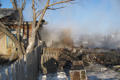 Пожар в селе Алабота в Омской области 11.12.2012 Пожар в селе Алабота в Омской области 11.12.2012