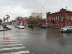 На "зебре" полицейский насмерть сбил женщину  На "зебре" полицейский насмерть сбил женщину