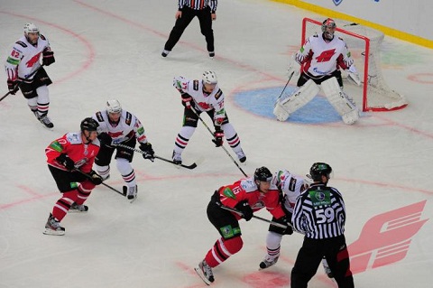 Омский "Авангард" обыграл "Донбасс" Омский "Авангард" обыграл "Донбасс"
